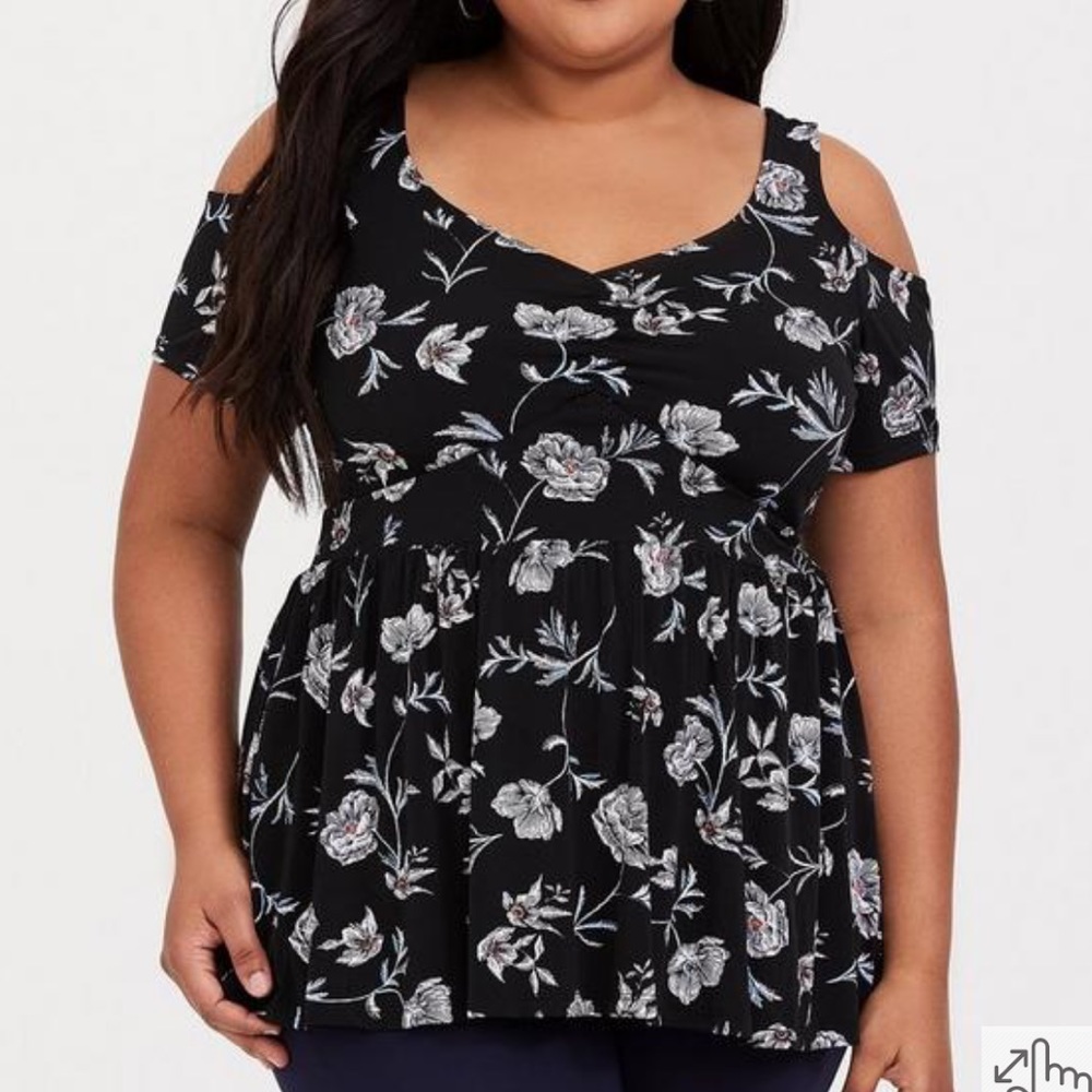 Torrid black floral studio knit peplum cold shoulder top 4X 26 plus size